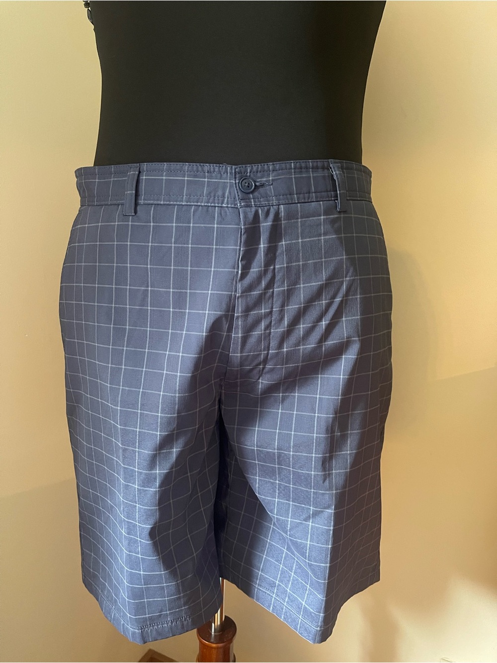 Pebble Beach  Lone Cypress Men’s Blue Windowpane Golf Shorts 38